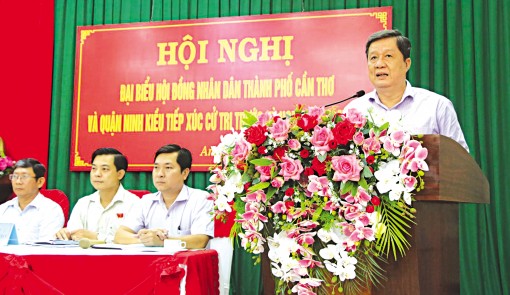 Cử tri phản ánh nhiều vấn đề bức xúc trong xây dựng,

phát triển thành phố