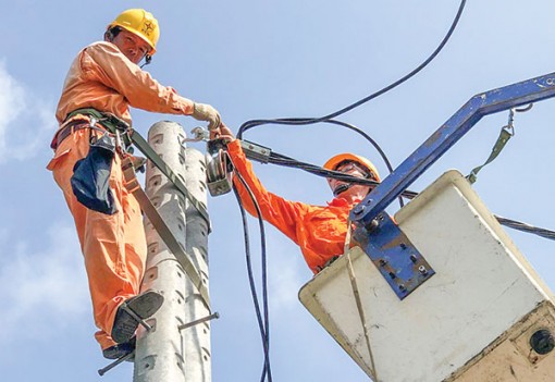 Gấp rút triển khai hỗ trợ giảm giá điện, giảm tiền điện