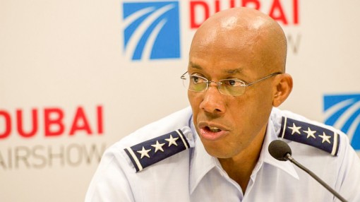 Thượng viện Mỹ phê chuẩn người gốc Phi

đầu tiên làm Tham mưu trưởng Không quân