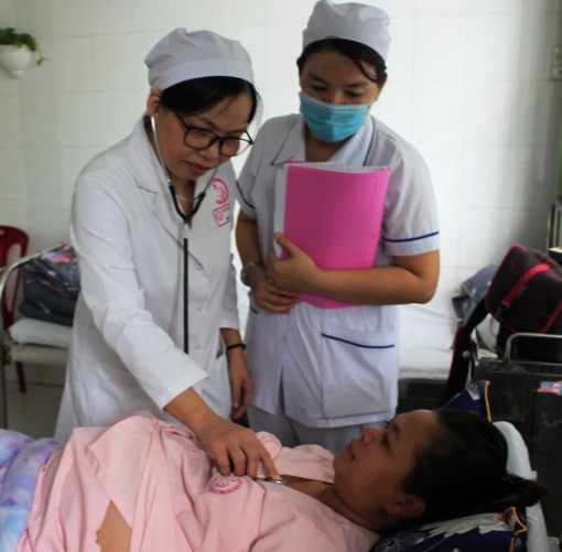 Phẫu thuật sinh con

nên theo chỉ định bác sĩ