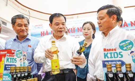 Kết nối sản xuất-

tiêu thụ nội địa các

sản phẩm cá tra