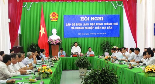 Thành phố cùng doanh nghiệp bắt nhịp khôi phục nền kinh tế