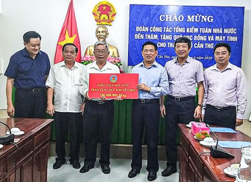 Tổng Kiểm toán Nhà nước thăm và làm việc tại TP Cần Thơ