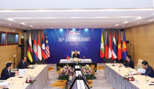 Vượt lên các thách thức
và duy trì tăng trưởng