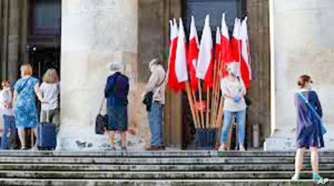 Ba Lan bầu cử tổng thống sau thời gian trì hoãn vì COVID-19