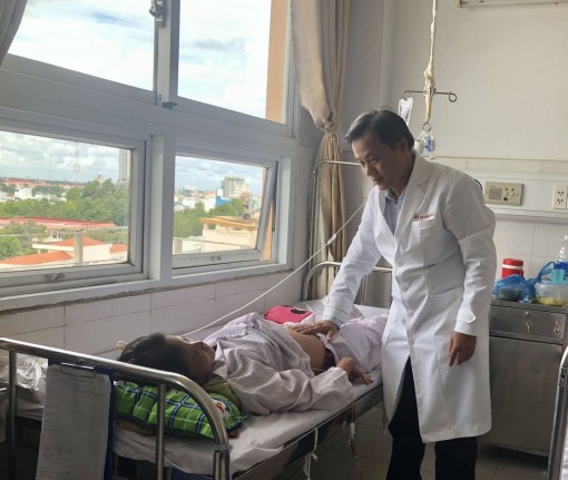 Cứu sống bệnh nhân nguy kịch tính mạng do sỏi túi mật