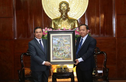 Lãnh đạo thành phố tiếp Đại sứ nước Cộng hòa Dân chủ nhân dân Lào