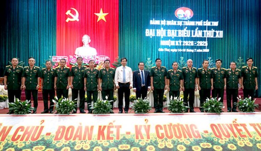 Cụ thể hóa, tổ chức thực hiện Nghị quyết Ðại hội Ðảng bộ Quân sự thành phố đạt kết quả cao nhất