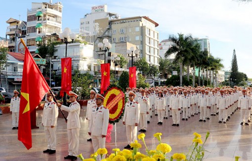 Tiếp tục đổi mới mạnh mẽ và toàn diện hơn nữa trong công tác xây dựng ngành Kiểm sát