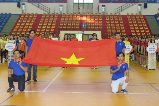 Góp phần nâng cao trí lực, đoàn kết hoàn thành tốt nhiệm vụ của cán bộ và nhân viên