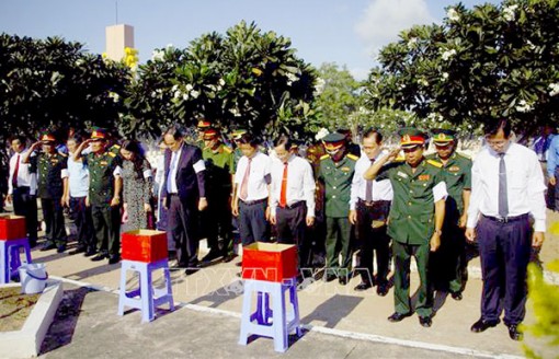 Truy điệu, cải táng 99 hài cốt liệt sĩ quân tình nguyện Việt Nam