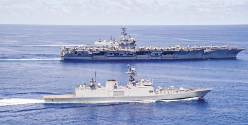 Mỹ - Trung “đọ sức” trên mạng xã hội