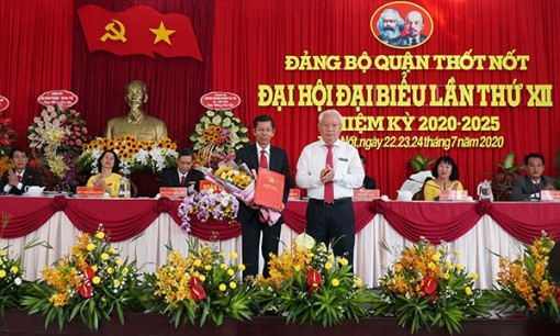 Thực hiện đồng bộ các giải pháp xây dựng kết cấu hạ tầng kinh tế - xã hội, phát triển đô thị, công nghiệp quận Thốt Nốt