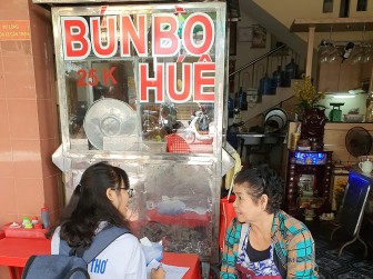 Hỗ trợ cơ sở kinh doanh thức ăn đường phố

đảm bảo an toàn vệ sinh thực phẩm