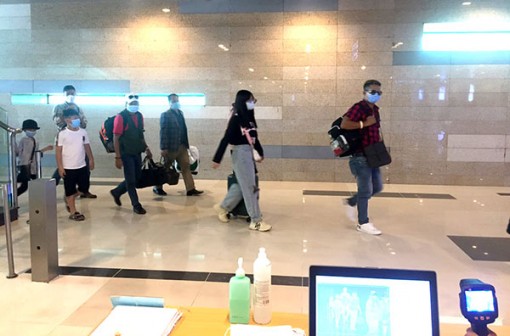 Cần Thơ tăng cường giám sát, kiểm dịch y tế các chuyến bay từ Đà Nẵng