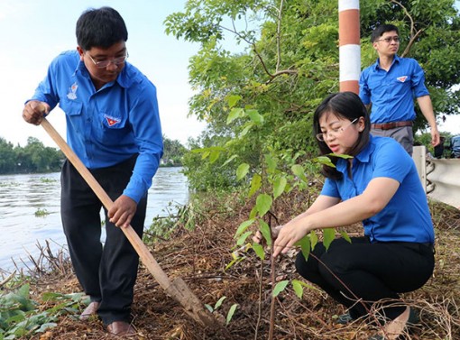 Ra quân Chiến dịch tình nguyện “Kỳ nghỉ hồng”