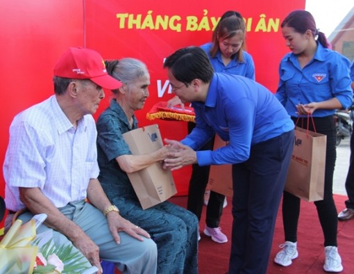 Hành trình “Tôi yêu Tổ quốc tôi” tại Côn Đảo