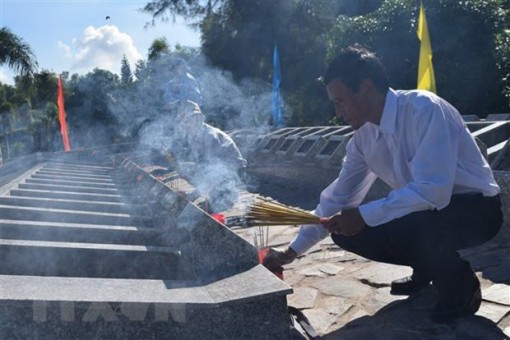 Kiên Giang truy điệu, an táng 72 hài cốt liệt sỹ hy sinh tại Campuchia