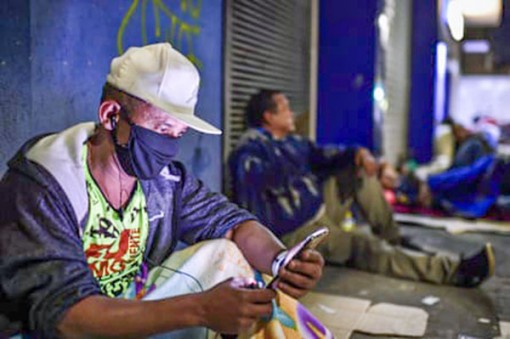 Tin giả cản trở nỗ lực chống COVID-19 tại Mỹ Latinh