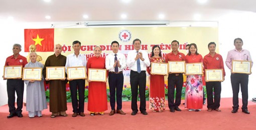 Huy động trên 450 tỉ đồng hỗ trợ công tác xã hội và trợ giúp nhân đạo