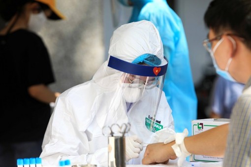 Thủ tướng Chính phủ Nguyễn Xuân Phúc gửi thư khen cán bộ, nhân viên ngành y tế