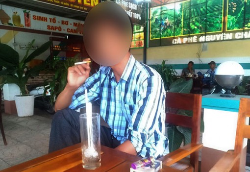 Cần mạnh tay xử lý người hút thuốc lá nơi công cộng