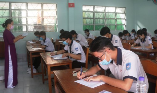 Đề thi môn Ngữ văn vừa sức