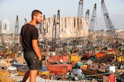 Chính phủ Lebanon sụp đổ