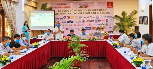 10 đội tham dự Giải bóng đá

các Cơ quan Báo chí ĐBSCL 2020