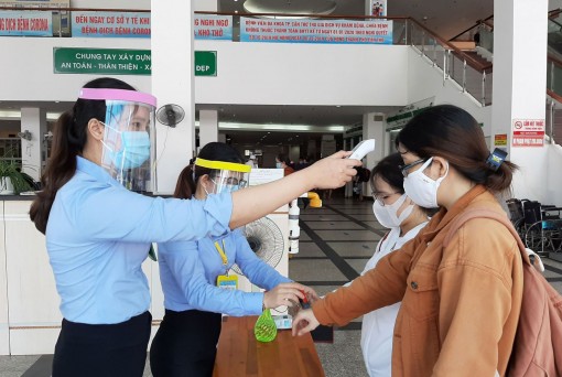 Đảm bảo môi trường khám chữa bệnh an toàn trong dịch COVID-19