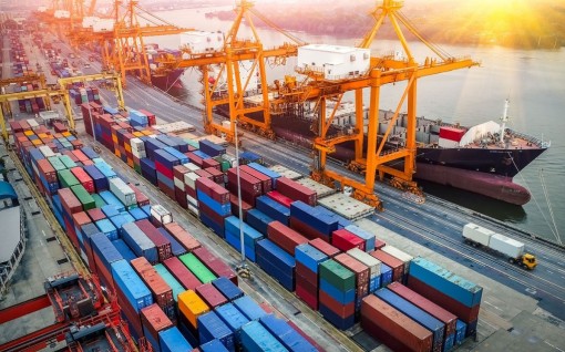 Xuất khẩu hồi phục, Việt Nam xuất siêu 10 tỷ USD