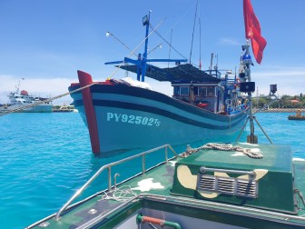 Trung tâm Dịch vụ hậu cần - kỹ thuật đảo Sinh Tồn: Sửa chữa thành công sự cố tàu cá PY 92502 TS