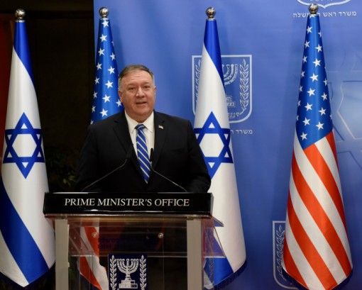Ông Pompeo gặp rắc rối