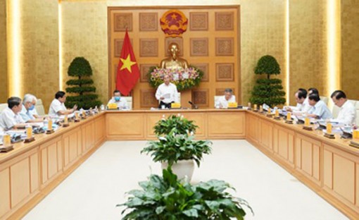 Thủ tướng: Cần thích ứng, thay đổi cách quản lý để vượt qua khó khăn