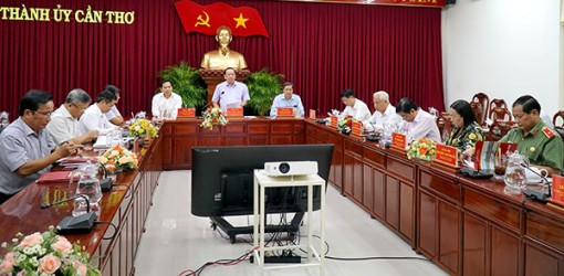 Thực hiện mục tiêu kép, bảo đảm phòng chống dịch COVID-19 và phát triển kinh tế - xã hội