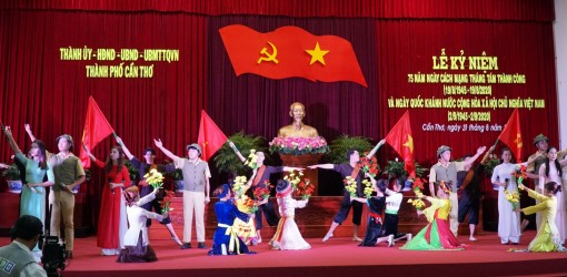 Long trọng tổ chức Lễ kỷ niệm 75 năm Cách mạng Tháng Tám, Quốc khánh 2-9