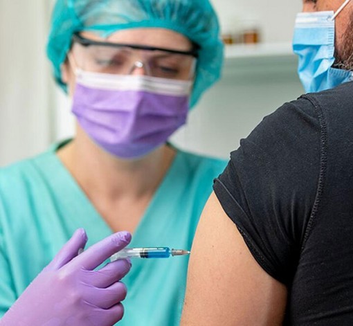Mỹ sẽ có vaccine trước ngày bầu cử?