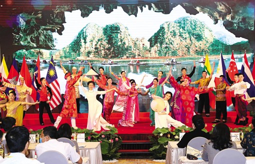 AIPA 41:



Việt Nam tiếp tục khẳng định vững chắc vai trò,

vị trí trong hội nhập quốc tế