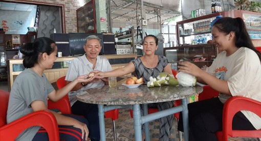 Nhà hai con gái, hạnh phúc đong đầy