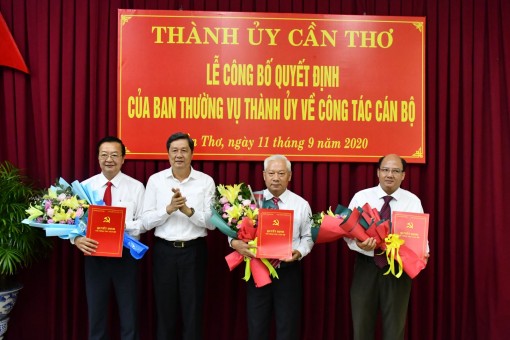 Đồng chí Lê Tấn Thủ giữ chức Trưởng Ban Tổ chức Thành ủy