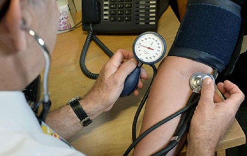 Tiểu đường và huyết áp cao làm biến đổi cấu trúc não