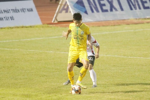 Bóng đá Cần Thơ chuẩn bị cho cuộc chuyển giao