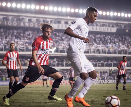 COVID-19 “gieo sầu” cho các đội bóng Brazil