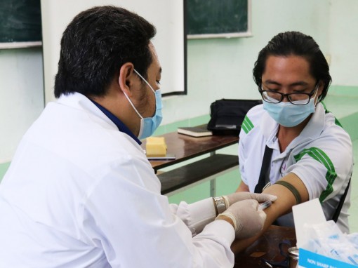Truyền thông và lấy mẫu xét nghiệm HIV cho học sinh, sinh viên

ở 10 trường đại học, cao đẳng