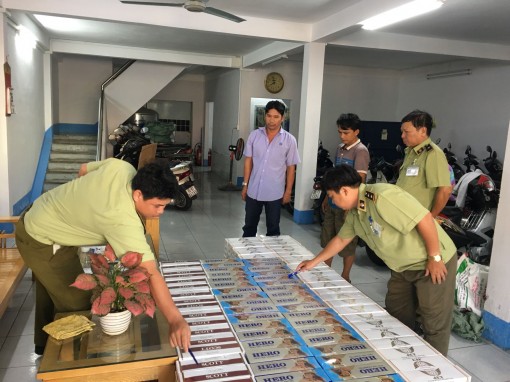 Vận chuyển, tàng trữ và giao nhận 1 bao thuốc lá nhập lậu có thể bị phạt tiền tới 3 triệu đồng