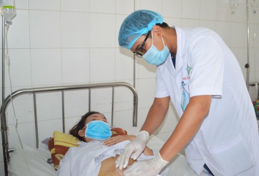 Thủng ruột do xương cá