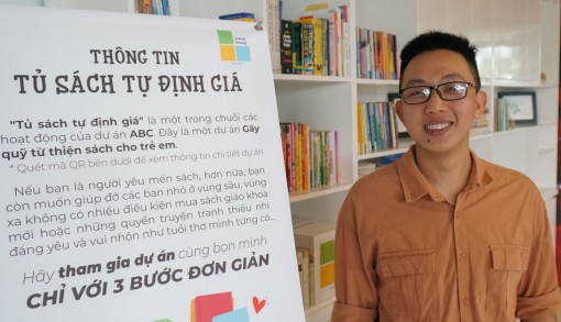 “Tủ sách tự định giá” của Hoài Thương