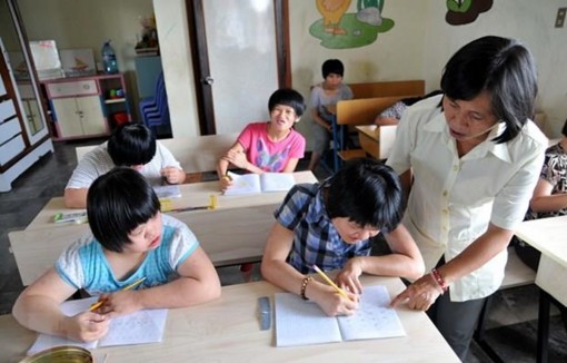 Phát động cuộc thi vẽ tranh "Ước mơ vượt khó" về trẻ em khuyết tật