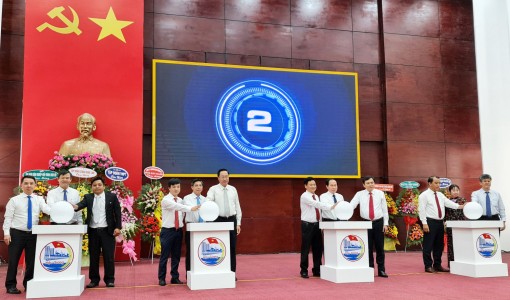 Hậu Giang công bố các hệ thống thông tin,

Trung tâm giám sát, điều hành đô thị thông minh