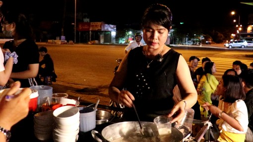 Món ngon phục vụ “thượng đế” lúc nửa đêm